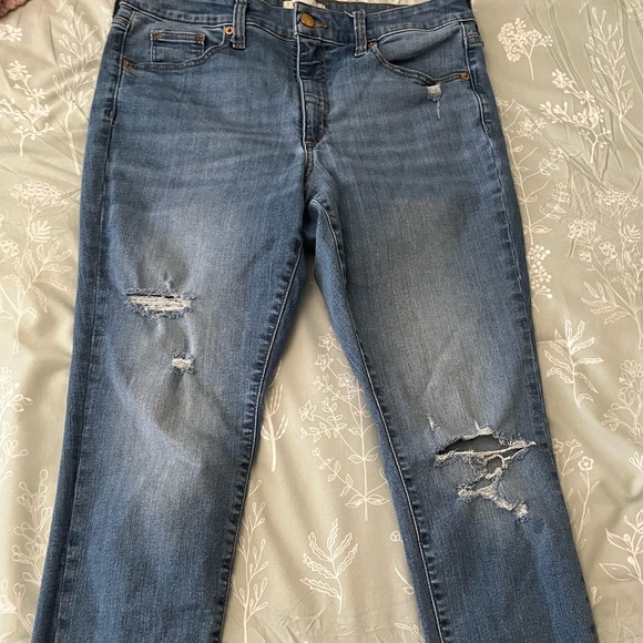 High-Rise Skinny Jeans (Medium Wash) - Picture 5 of 10